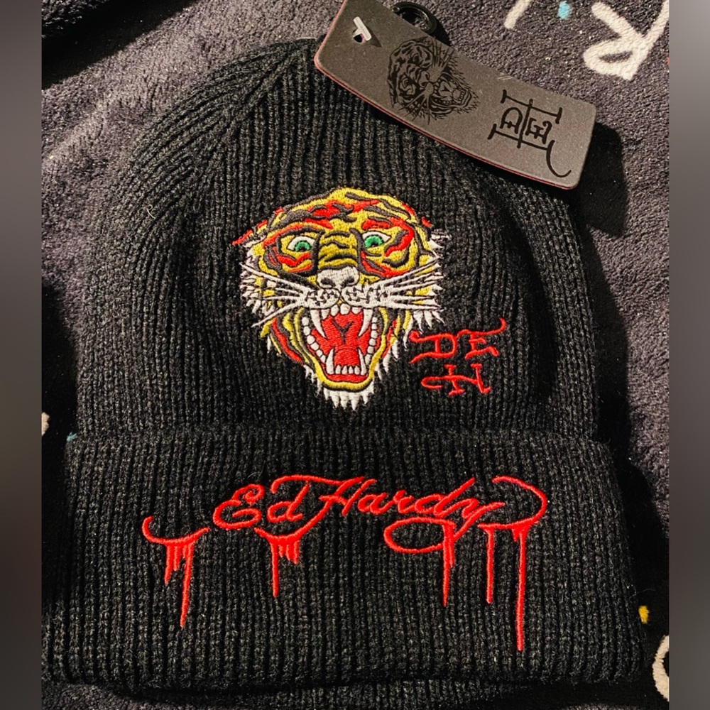 Ed Hardy Beanie Black Roaring Tiger Dripping Signature NWT